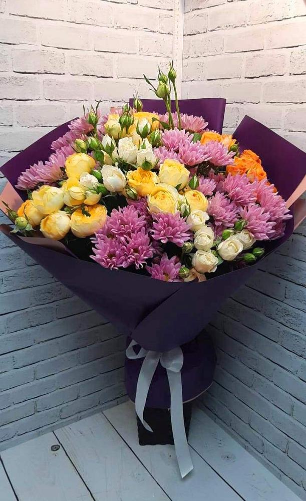 Букет цветов из: Хризантемы и Розы в Магдагачах
