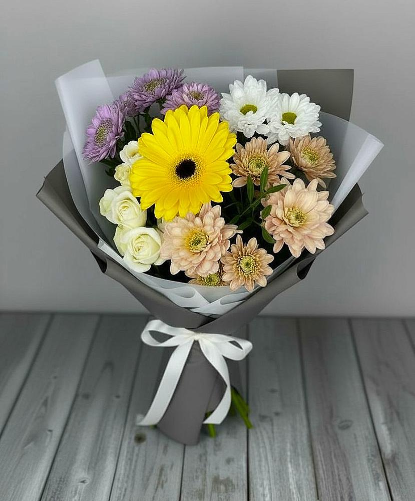 Букет цветов из: Розы, Герберы и Хризантемы в Магдагачах