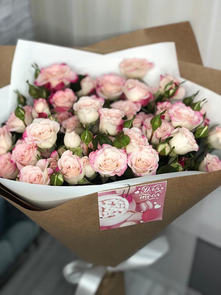 Букет цветов из: Розы в Магдагачах