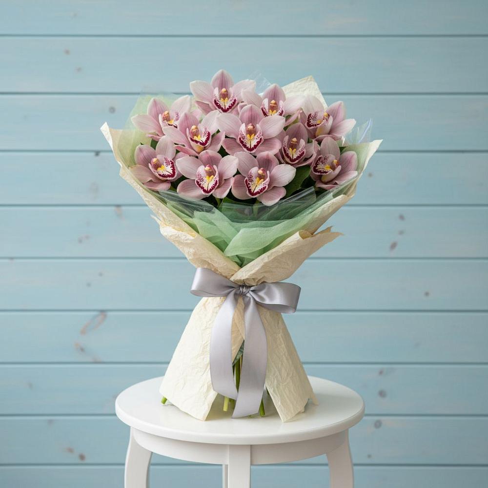 Букет цветов из: Орхидеи и Розы в Магдагачах