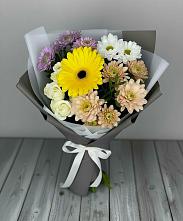Букет цветов из:  Розы, Герберы и Хризантемы в Магдагачах