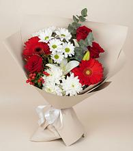Букет цветов из:  Розы, Хризантемы, Герберы и Лилии в Магдагачах