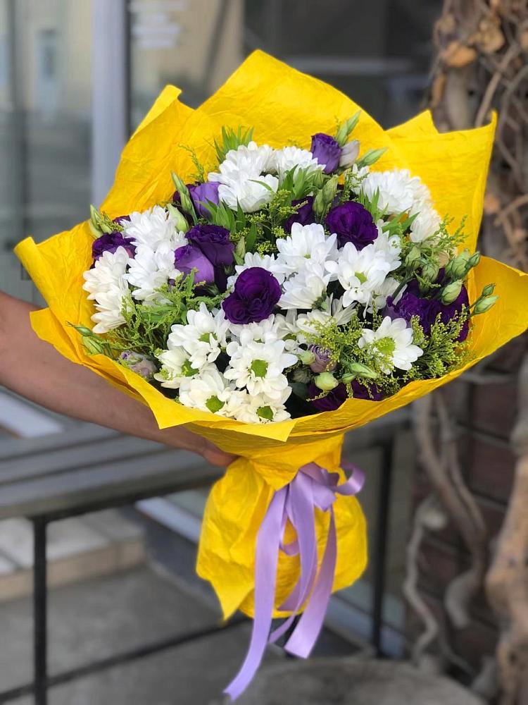 Букет цветов из: Ирисы, Хризантемы и Ромашки в Магдагачах