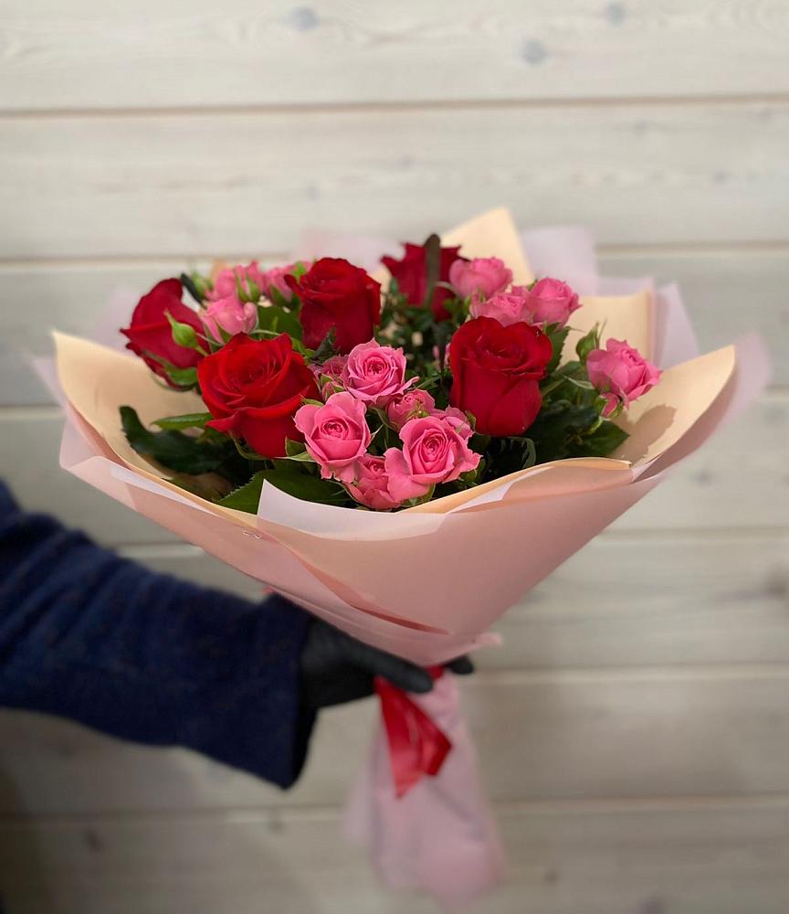 Букет цветов из: Розы в Магдагачах